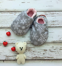 Load image into Gallery viewer, Christmas Baby Slippers